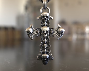 Exquisite 925 Sterling Silver Skulls Cross Necklace, Edgy Gothic Pendant Ideal for Rock Enthusiasts, Striking Statement Jewelry Trendsetters