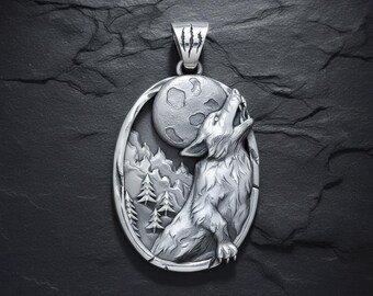 Howling Wolf Pendant Polished Silver | Bright Wolf Moon Necklace | 925 Sterling Silver Animal Jewelry Men