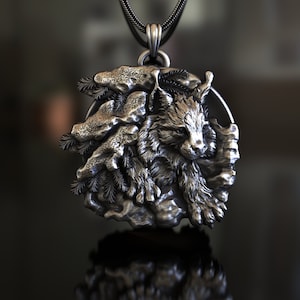 Artisan Crafted Lynx Themed 925 Sterling Silver Necklace, Unique Wildlife-Inspired Jewelry, Gift for Nature Enthusiasts and Animal Lovers
