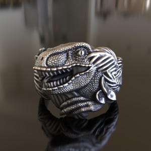 Velociraptor Ring, Sterling Silver 925, Dinosaur Inspired Jewelry, Handmade Prehistoric Design, Paleontology Gift, Jurassic Dino Fossil