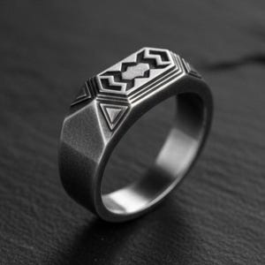 Dwarven-Inspired 925 Sterling Silver Ring | Handmade Fantasy Craftsmanship | Mythology & Adventure Lover Jewelry | Unique Artisan Design