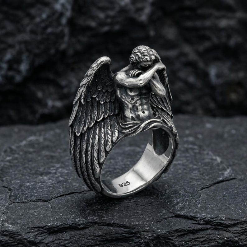 Bague ange pleureur, argent sterling 925 or vermeil, anneau sculpture ange déchu, bijoux gothiques pour homme Oxidized Matte