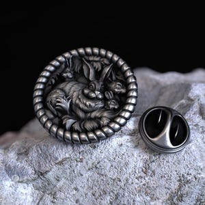 Handcrafted 925 Sterling Silver Bunny Family Lapel Pin, Detailed Rabbit Design, Unique Animal-Themed Brooch, Woodland Animal Jewelry Gift