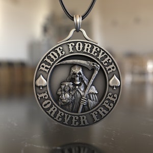 925 sterlingzilveren ketting, Death Man Ride Forever-schijf, tijdloos reissymbool, handgemaakt kunstenaarschap, unieke eeuwigheidsverklaring sieraden