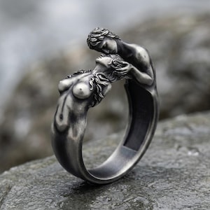 Anello con due innamorati che si baciano - Argento sterling 925 - Design romantico - Artigianato fatto a mano, simbolo d'amore, gioiello unico