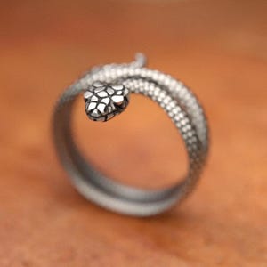 Betoverende sterlingzilveren slangenring - 925 handgemaakte slangensieraden