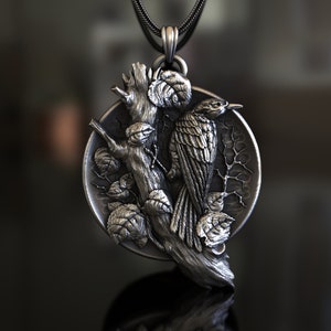 Spotted Woodpecker Themed 925 Sterling Silver Necklace - Unique Birdwatcher&#39;s Jewelry - Perfect Gift for Nature Lovers and Bird Enthusiasts