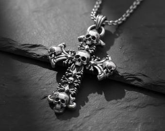 Exquisite 925 Sterling Silver Skulls Cross Necklace, Edgy Gothic Pendant Ideal for Rock Enthusiasts, Striking Statement Jewelry Trendsetters