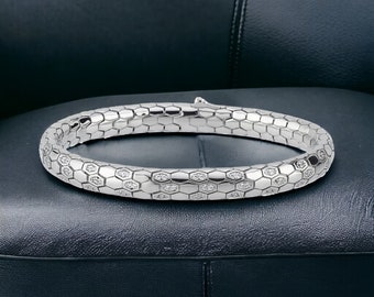 Unisex 925 Sterling Silver Python Bracelet, Chic Summer Jewelry, Unique Gift for All, Handcrafted Silver Snake Design, Elegant Present