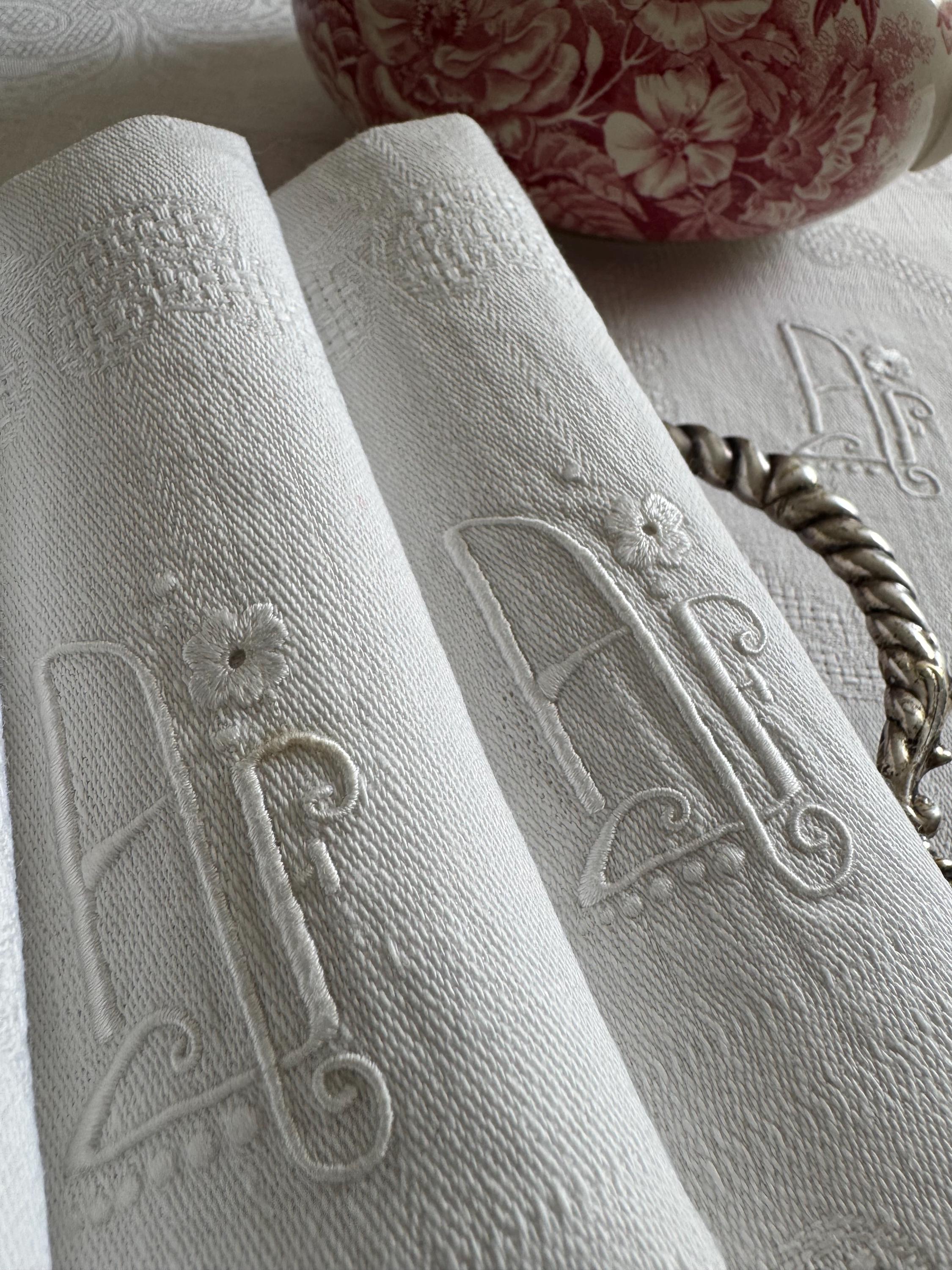 NAPPE ALSACIENNE AVEC motif canards 1x1 m EUR 5,90