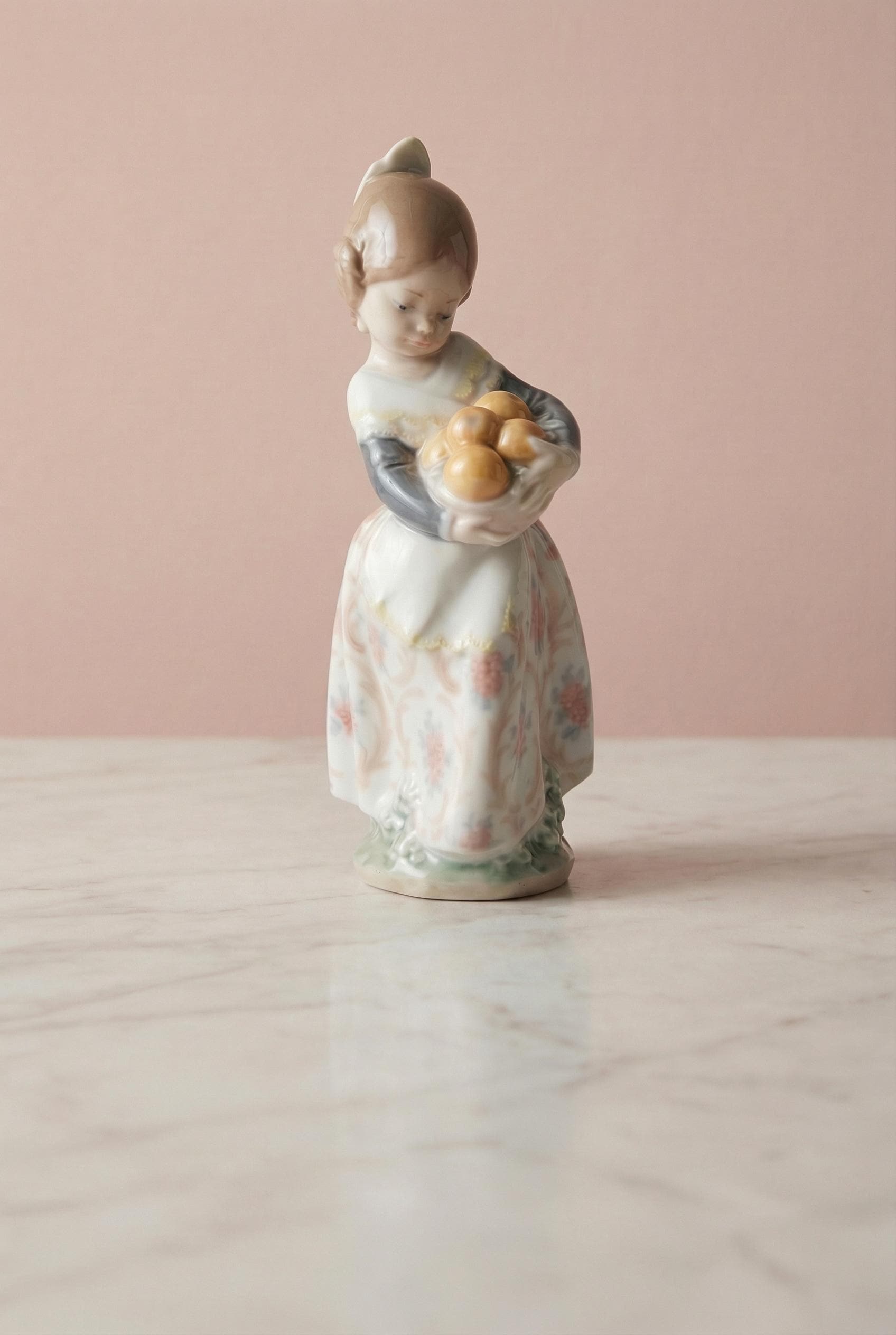 Lladro Privilege « Puppy Parade » 6784 Figurine en porcelaine État neuf dans sa boîte d'origine - Canada Lladro Privilege « Puppy Parade » 6784 Figurine en porcelaine État neuf dans sa boîte d'origine - Canada