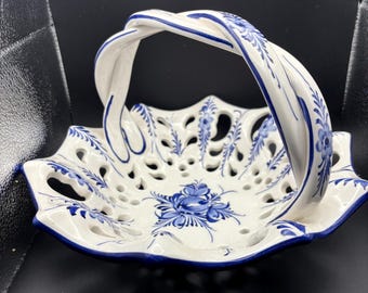 Braided Handle Basket, vintageu Portuguese RCCL,  Hand Painted Cream/Blue Ceramic