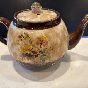 Sadler Brown Betty Teapot, Floral Decoration, Marked Model 3326, vintage