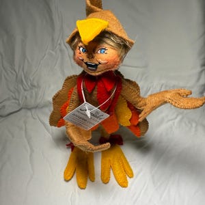 ANNALEE Dolls Including Fall and Winter dolls