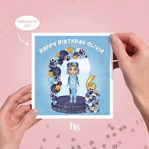 Personalizowana kartka urodzinowa dla dziewcząt z motywem szczeniaka (14,5 x 15 cm) | Niebieskie balony z wizerunkiem psa | Inspirowane ulubionym szczeniakiem | Niestandardowe imię w wieku | Uroczy prezent