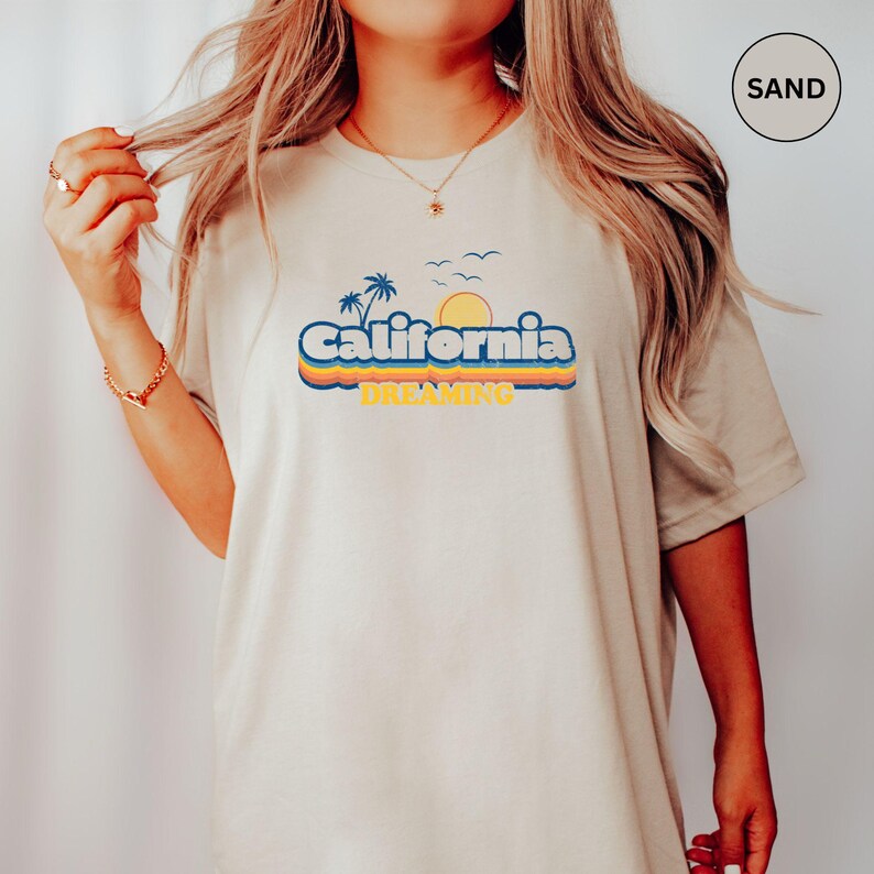 California Dreaming T-Shirt: Retro Style Tee, LA Local Gift Bild 7