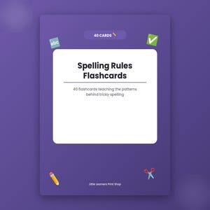 Könnte beinhalten: Ein Set aus 40 Spelling Rules Flashcards auf violettem Hintergrund. Die weiße Karte in der Mitte zeigt den Text Spelling Rules Flashcards und 40 flashcards teaching the patterns behind tricky spelling. Symbole: abc, Häkchen, Bleistift, Schere.