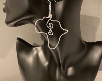 Africa shaped wire silver dangle earrings