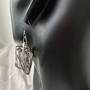 Wire shaped Rose Earrings image 3