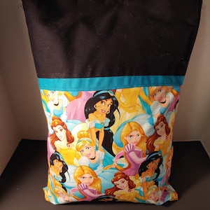 Princess&#39; print Small travel pillow with removeable pillowcase.