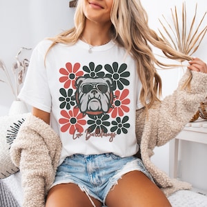 Georgia Bulldogs Shirt, Women Retro Daisy Bulldog T-Shirt , Georgia Game Day Shirt, Vintage Floral UGA School Spirit Tee