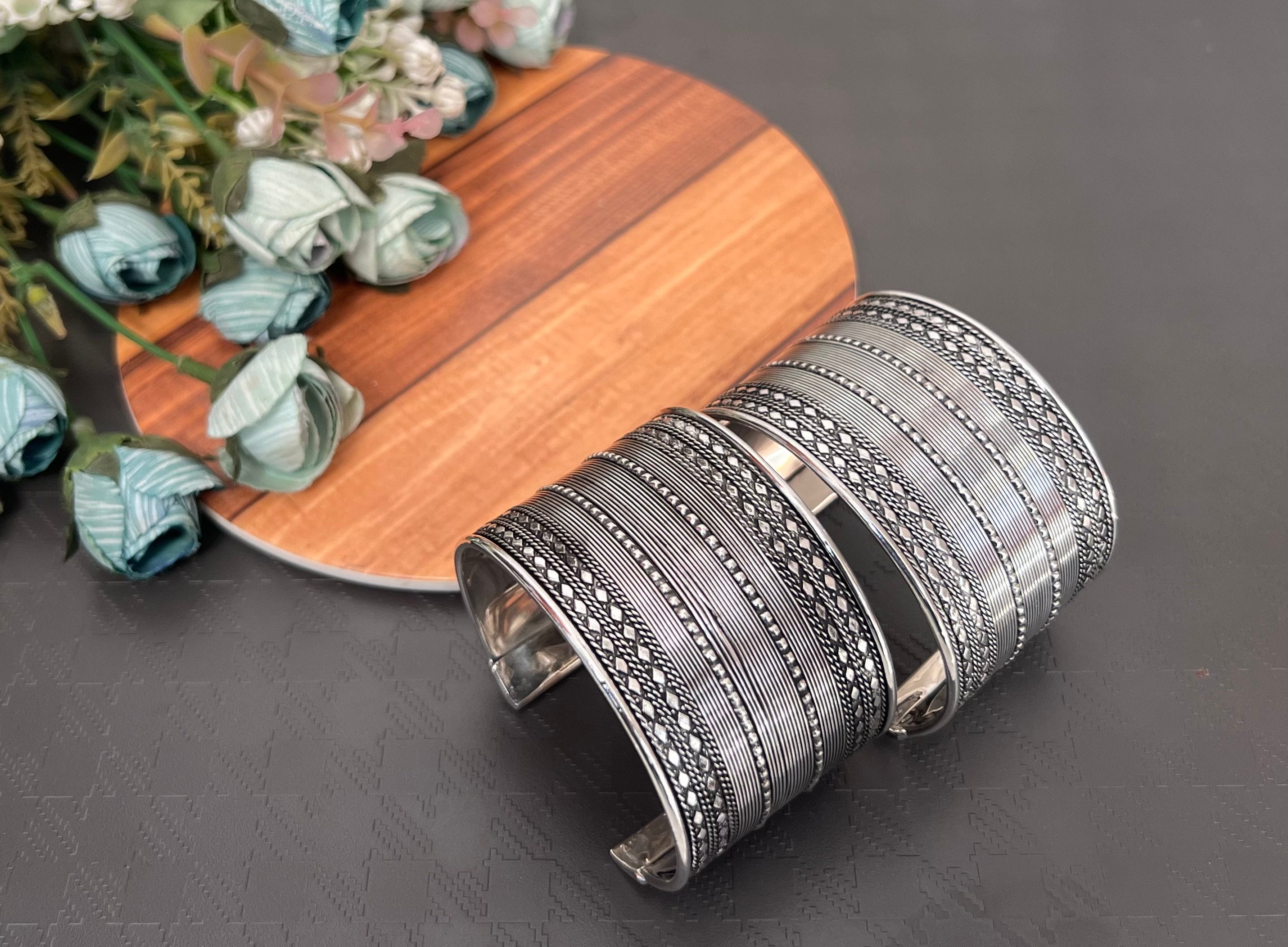 酸化シルバーのカフバングルセット：調節可能なインディアンジュエリー