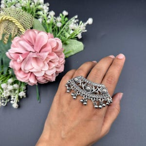 Oxiderad silver Ghungroo-ring | Justerbara bohemiska indiska smycken