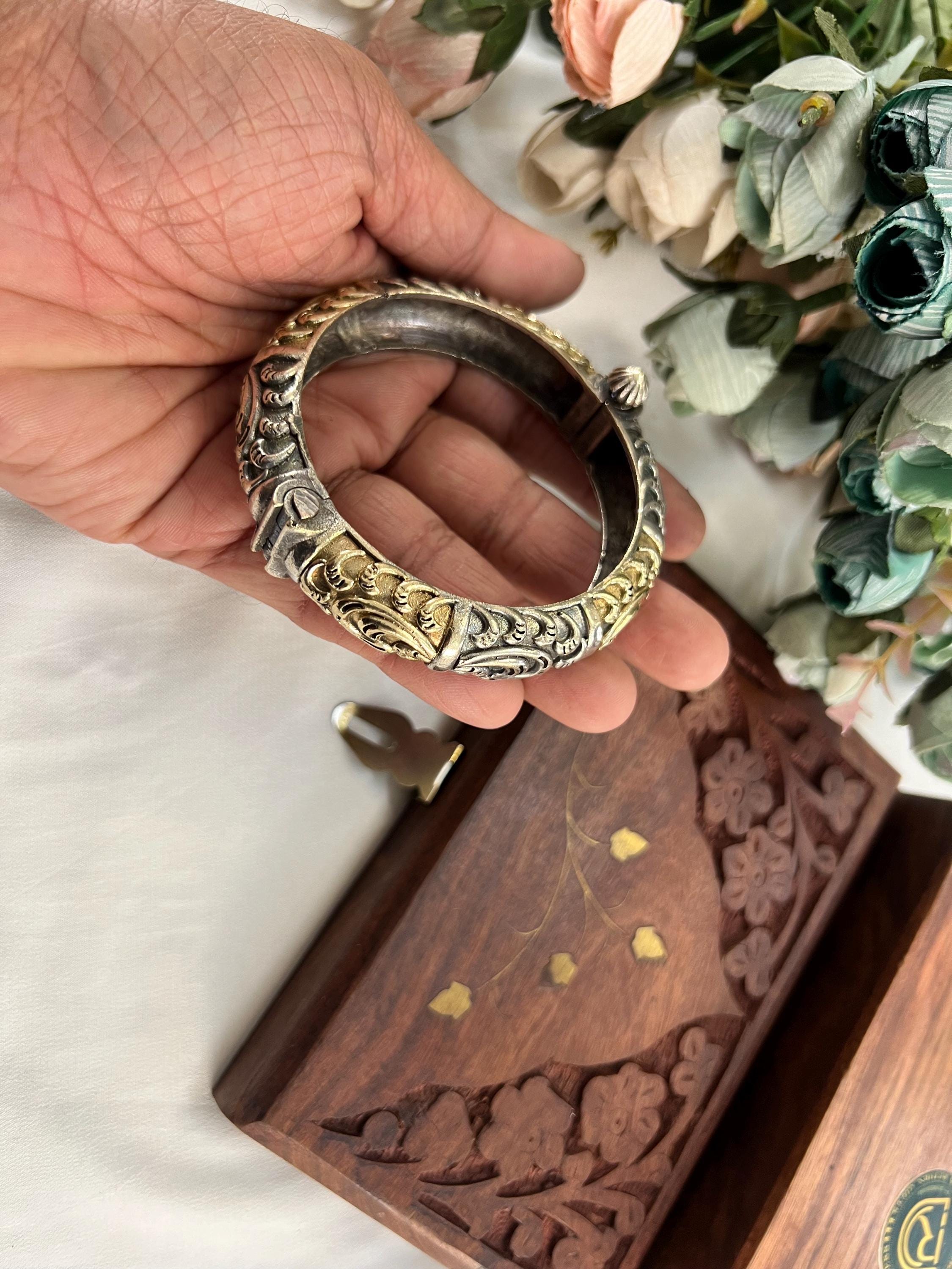 Dual Tone Silver Oxidized Bangle Bracelet for Women Openable Dual Tone Silver Oxidized Bangle Bracelet for Women Openable