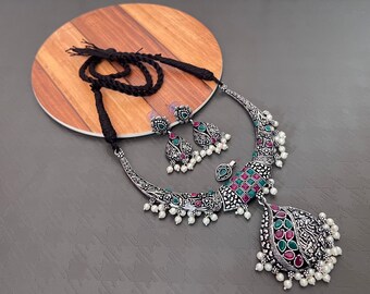 Set di Hasuli placcato argento ossidato fatto a mano: collana tribale boho
