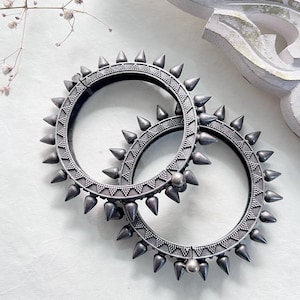 Vintage Spike Kada Bangle: Openable Silver Indian Bangle