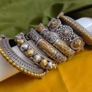 酸化シルバーのカフバングルセット：調節可能なインディアンジュエリー