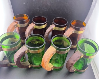 8 Vintage Bierkrug Grün Braun Glas w Holzgriff Handgemacht Upcycled