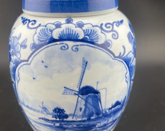 Vintage Delft Holland Dutch Chinoiserie Ginger Jar