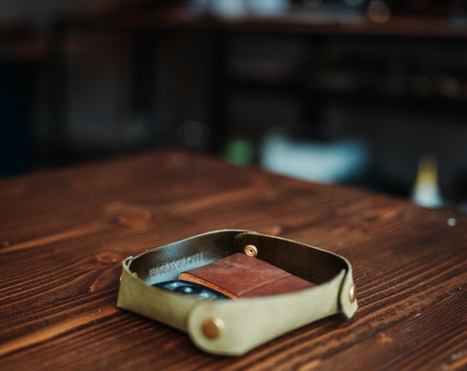 Minimal Leather Valet Tray | Full-Grain Glossy Leather