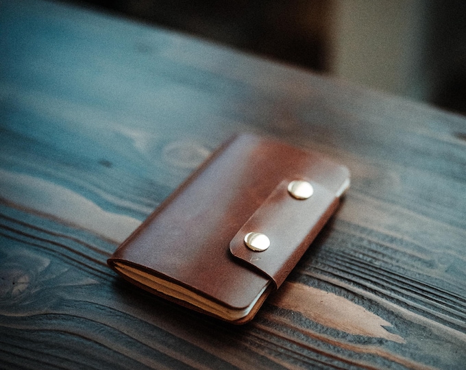 Handmade Leather Field Notes Cover with Pen Compartment