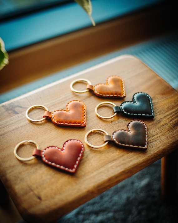Handmade Soft Leather Heart Keychain, Bag Charm, Valentine’s Day Gift, Durable Leather Accessory, Unique Gift Idea
