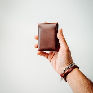 Portefeuille en cuir brillant sans couture, porte-cartes EDC minimaliste, portefeuille fin fait main pour homme, cadeau portefeuille compact pour tous les jours