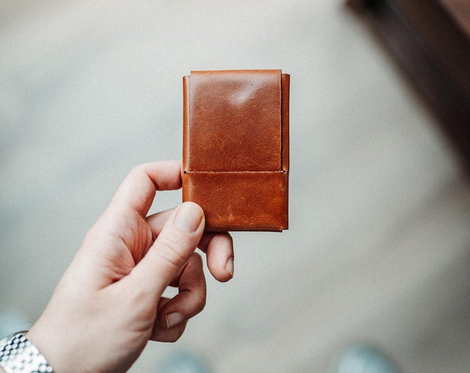 Glossy Leather Minimalist Wallet – Slim Handmade Card Holder for Men & Women