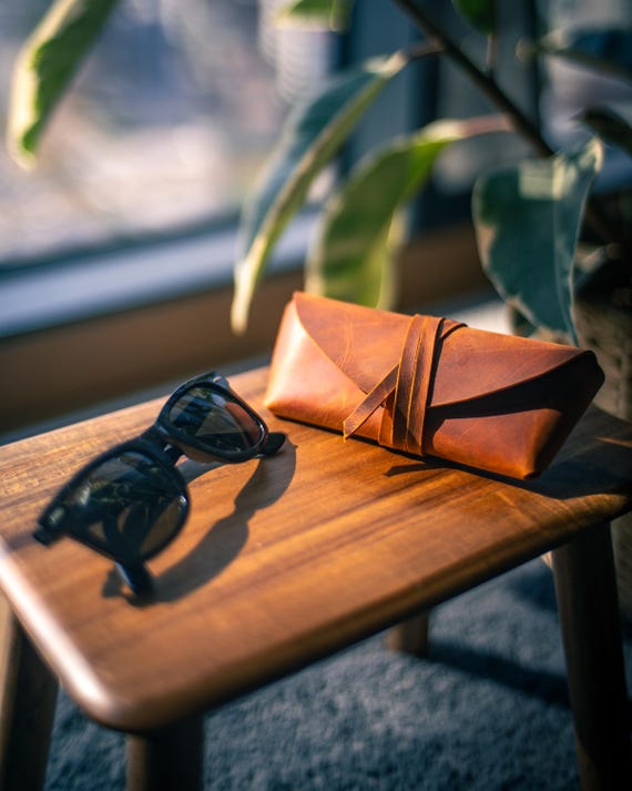 Handmade Leather Sunglasses Case - Genuine Leather, Personalized Ray-Ban Eyeglass Sleeve, Stylish Vintage Sunglass Protector