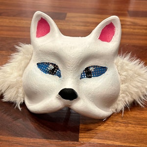 melanistic / cross fox therian mask  Animal masks, Cat mask, Cute drawings