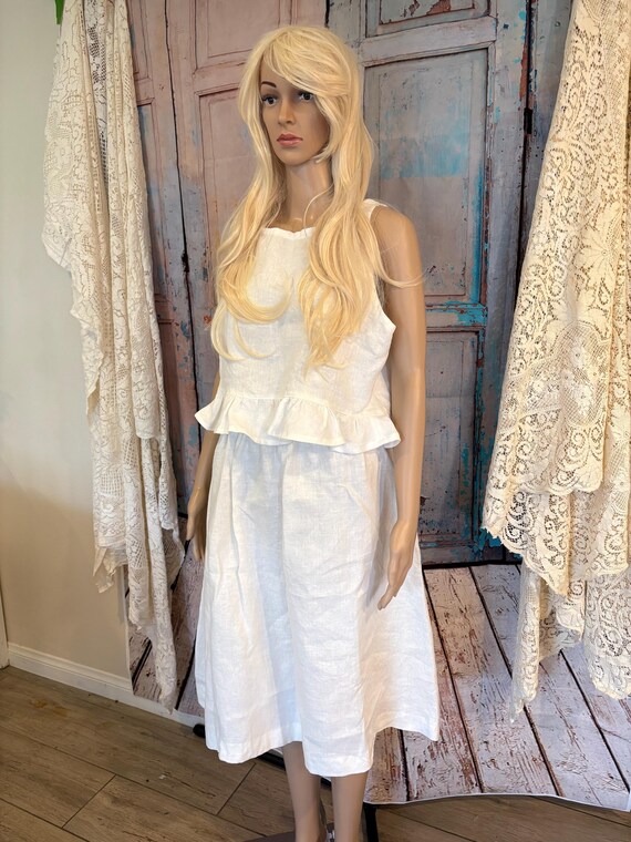 White linen skirt