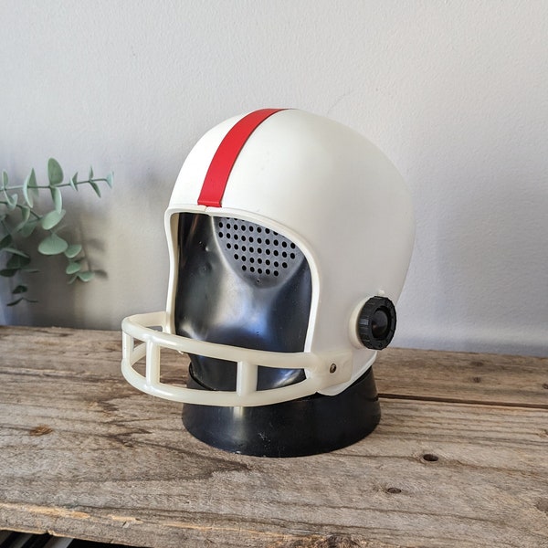RARE 1970s Football Helmet AM Radio, Vintage Collectible transistor radios, NFL White helmet & Red stripe, Tested and Working