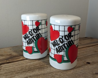 Vintage Quirky Keramik 80-tals fyrkantigt rutnät, hjärtan, Val-d'Or Abitibi, Hemstad, Salt- och pepparkar, Alla hjärtans dag-present