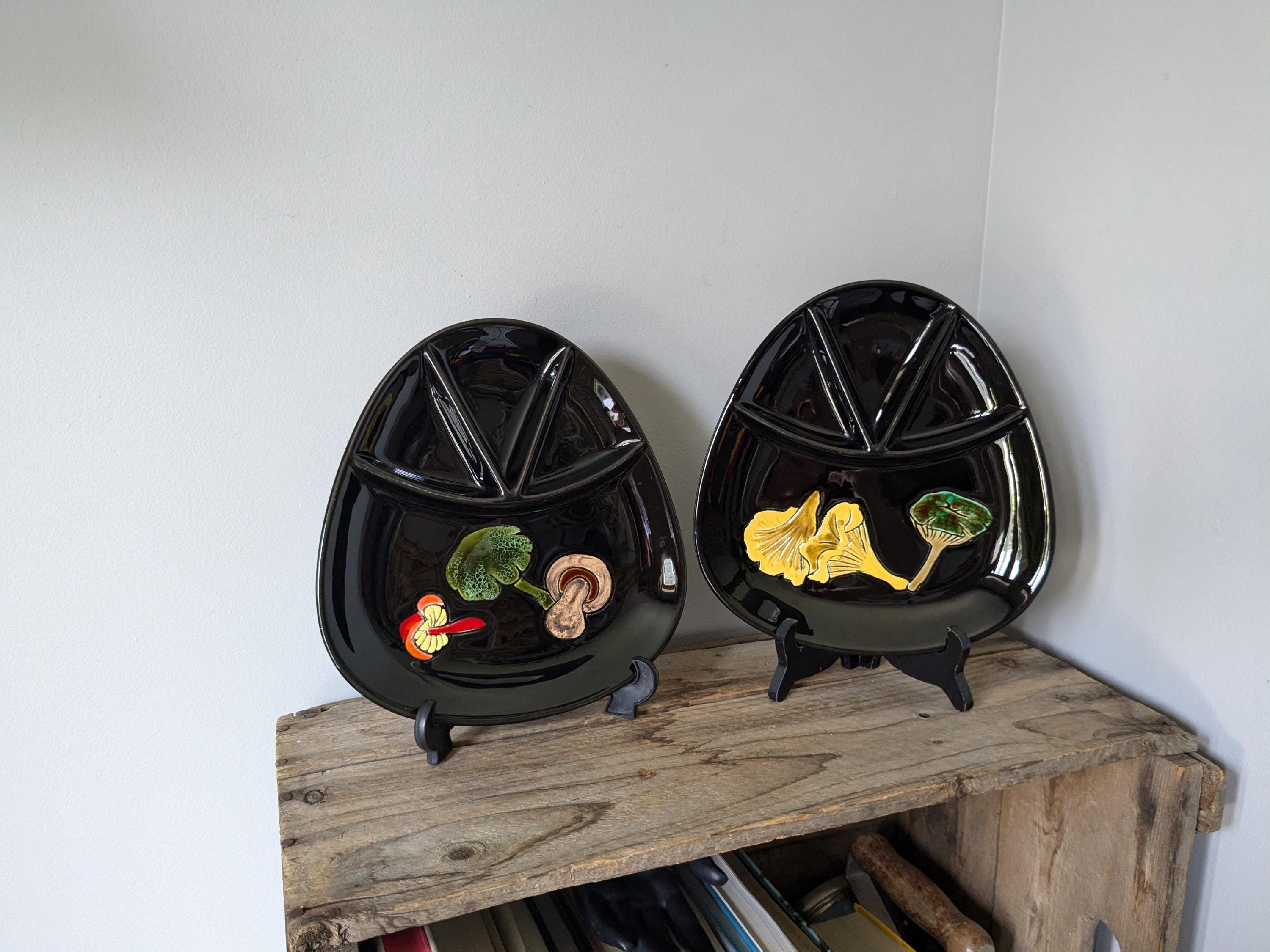 Juego vintage de 2 platos de fondue divididos con forma de hongo atómico negro