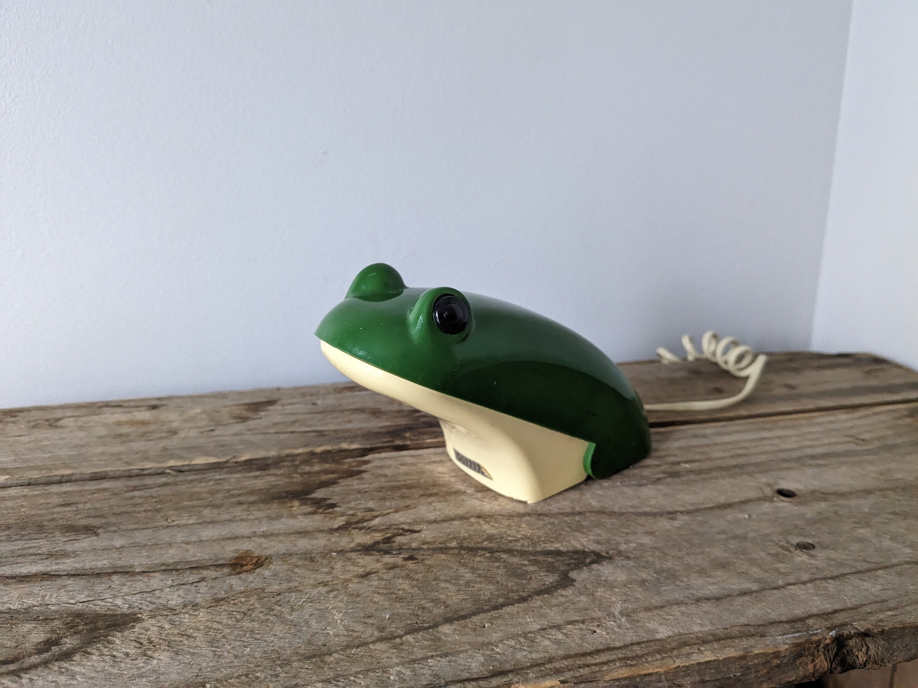RARE** 80s Crusader Frog Flip-phone, Eyes Lights up When You