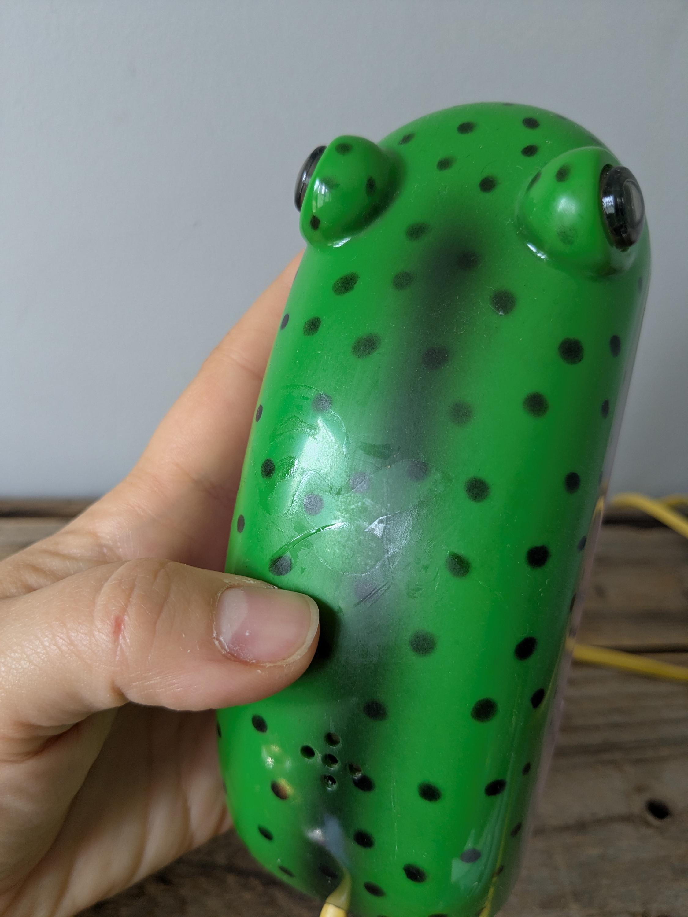RARE** 80s Crusader Frog Flip-phone, Novelty Phones, TESTED