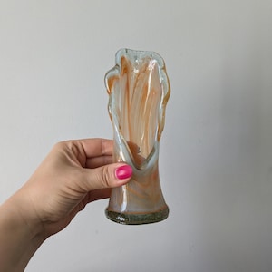 The Tiniest SWUNG vase, orange white swirl Glass Mid Century mini Swung vase, MCM decor, Vintage Art Glass, 6.75&#39;&#39; Colorful Decor Bud Vase
