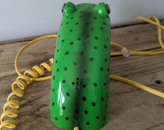 RARE** 80s Crusader Frog Flip-phone, Novelty Phones, TESTED