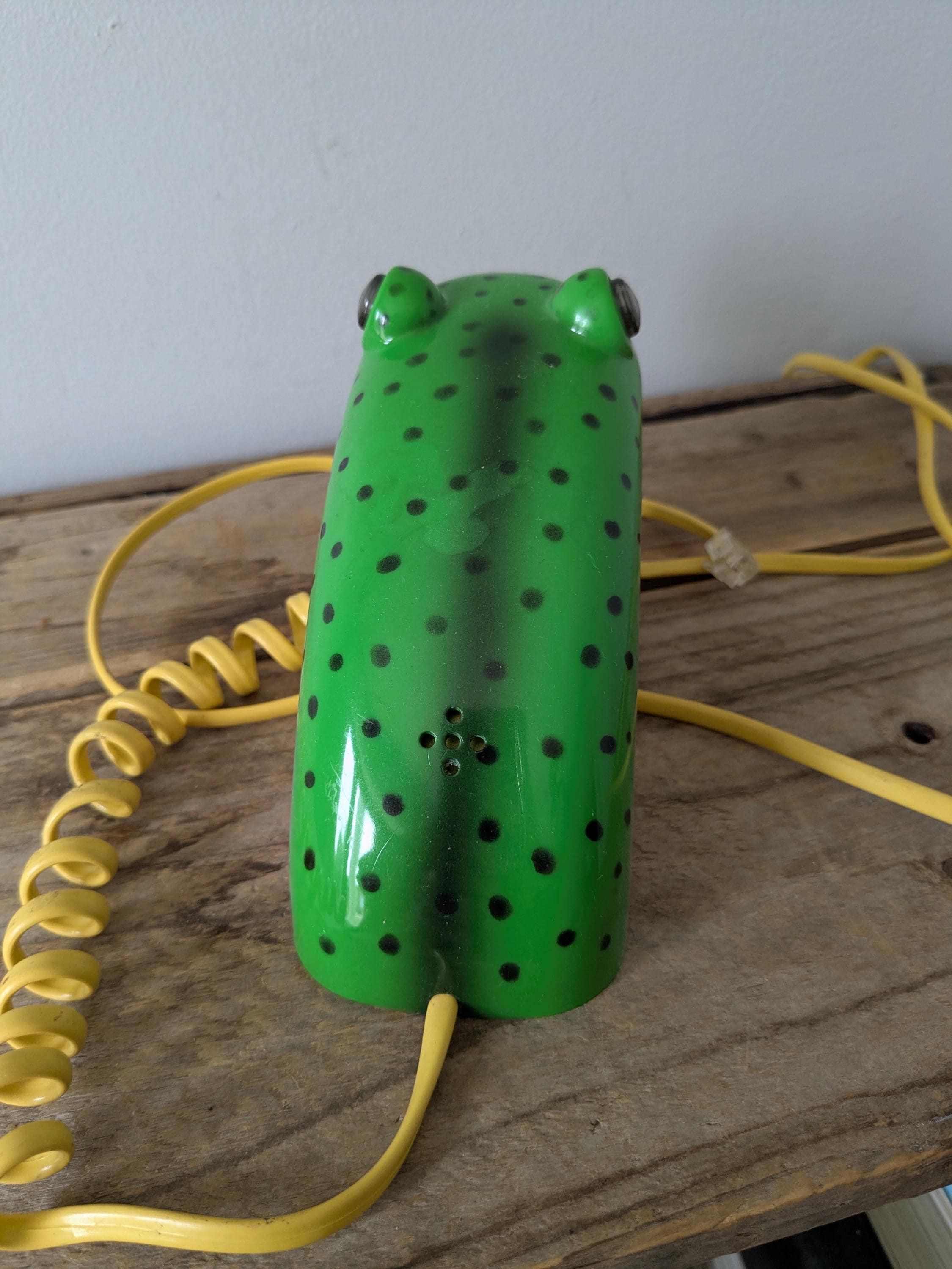 RARE** 80s Crusader Frog Flip-phone, Novelty Phones, TESTED