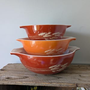 Set of 3 Autumn Harvest Pyrex Cinderella mixing Bowls, Good condition, Pyrex set #442, 443 & 444